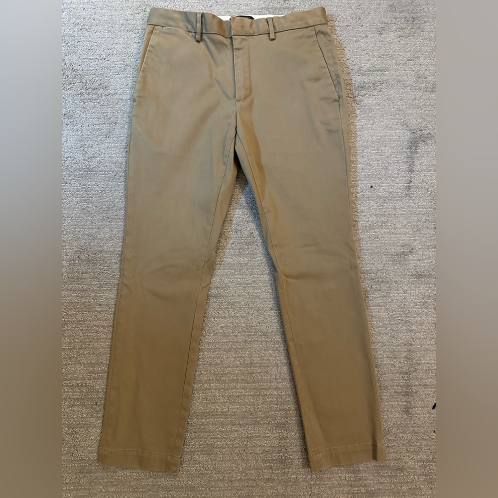 Banana Republic Men’s Chino - 31x30